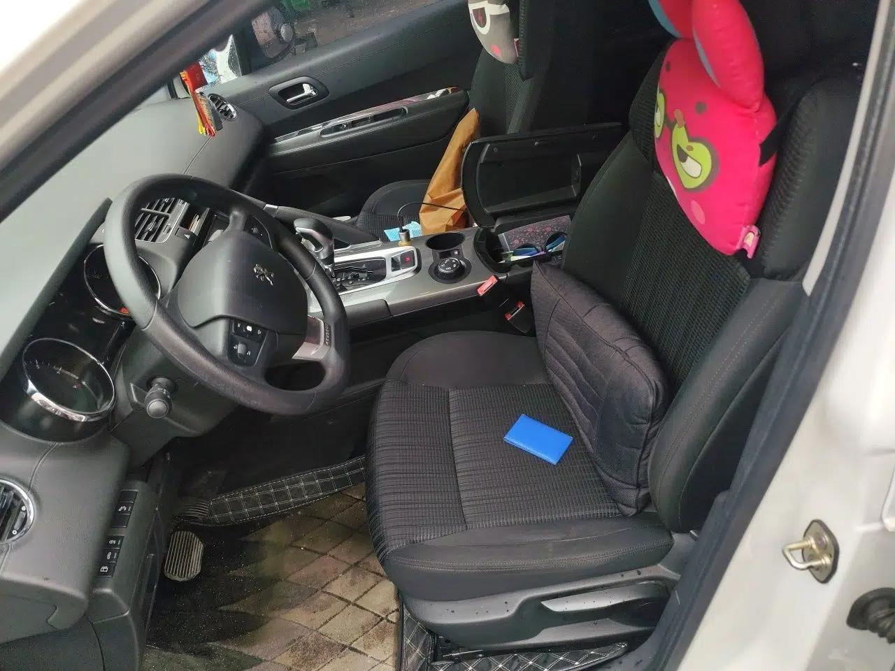Peugeot 3008 2016 1.6THP Automatic Classic Edition — миниатюра 16