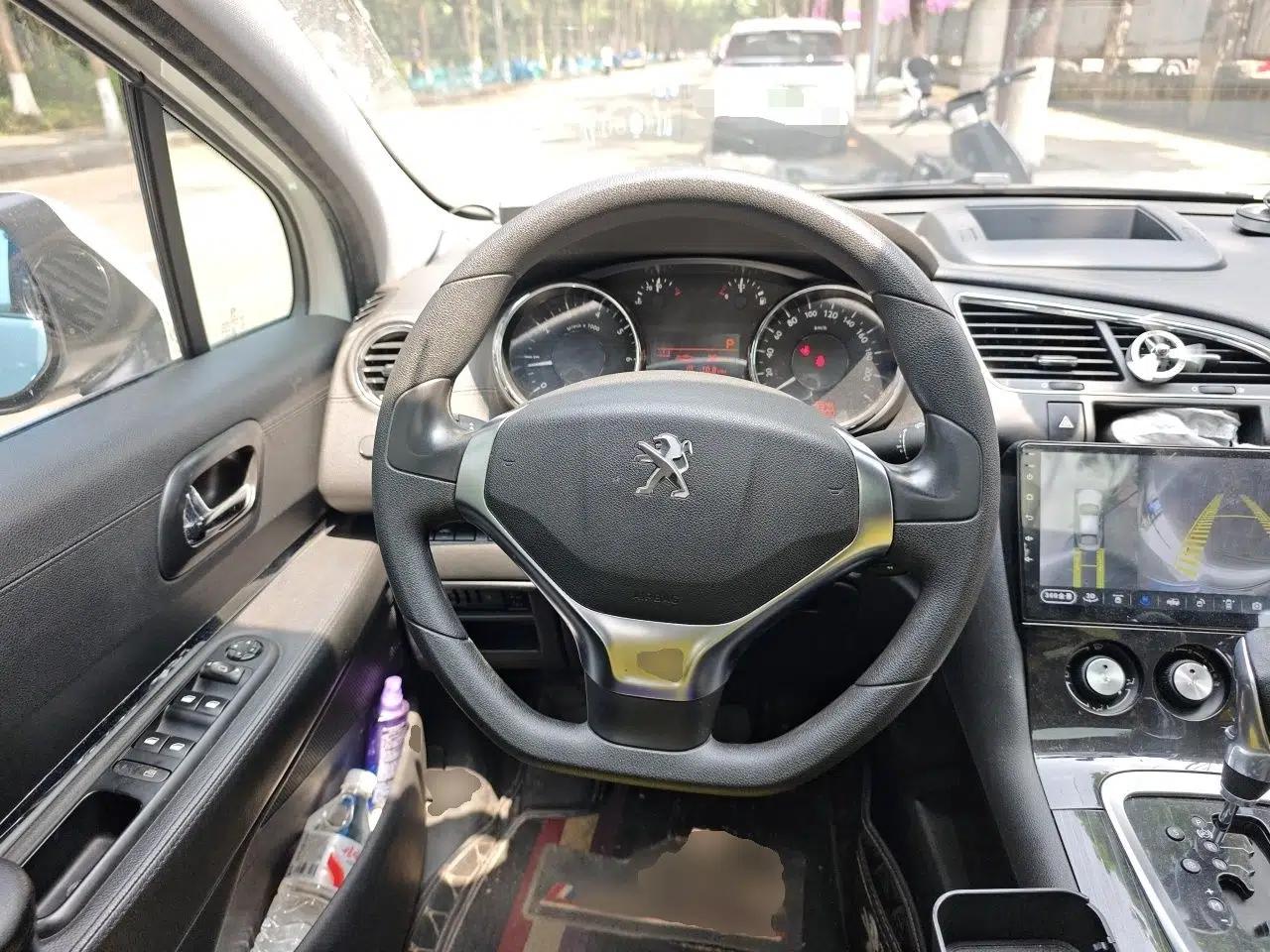 Peugeot 3008 2015 2.0L Automatic Classic Edition — миниатюра 11