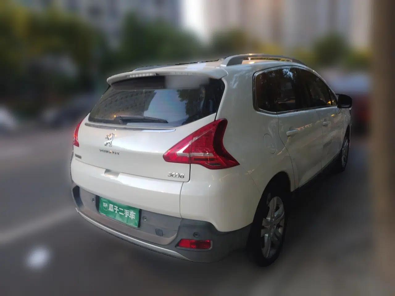 Peugeot 3008 2015 2.0L Automatic Classic Edition — миниатюра 6