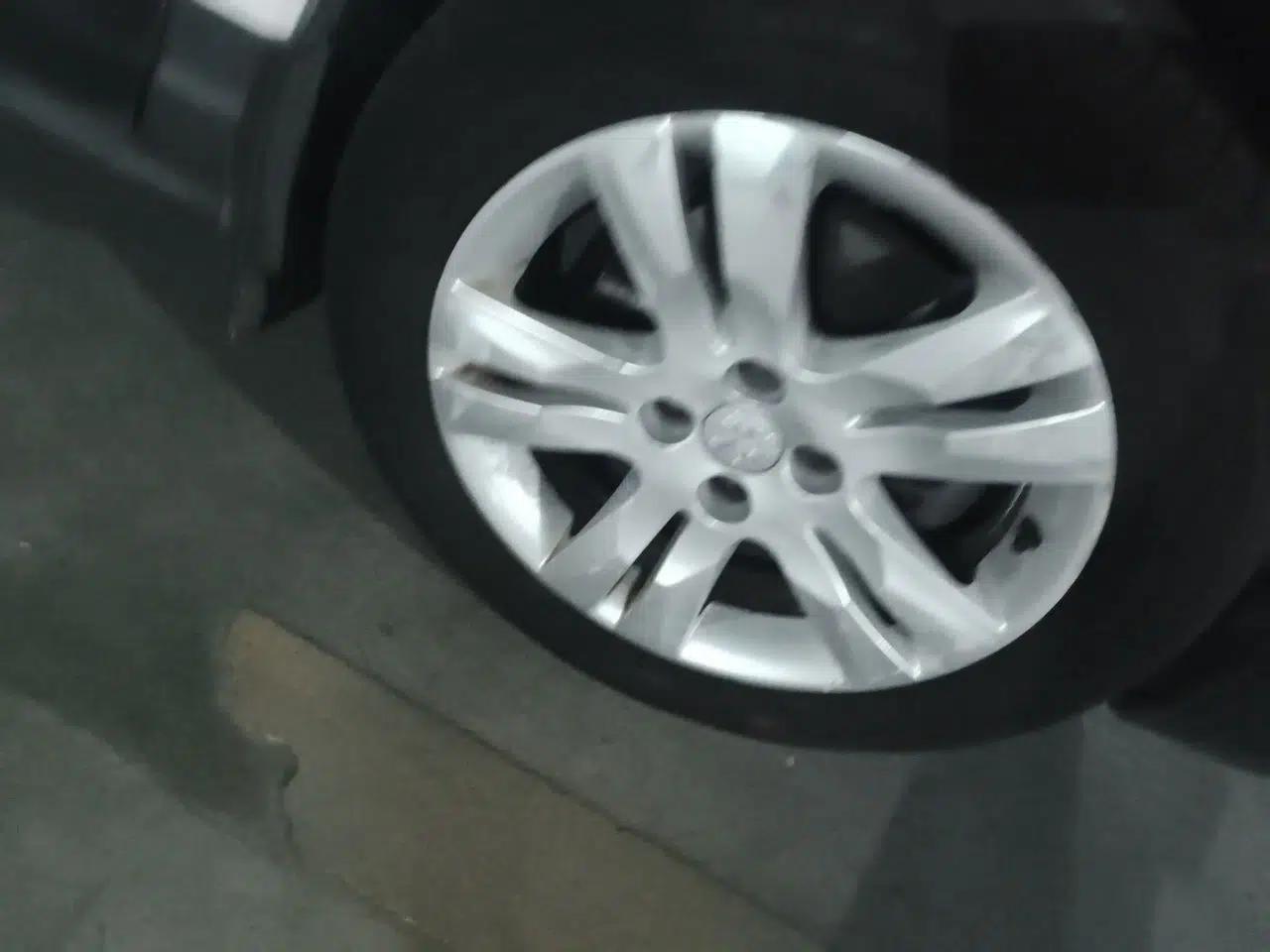Peugeot 3008 2015 1.6THP Automatic Classic Edition — миниатюра 8