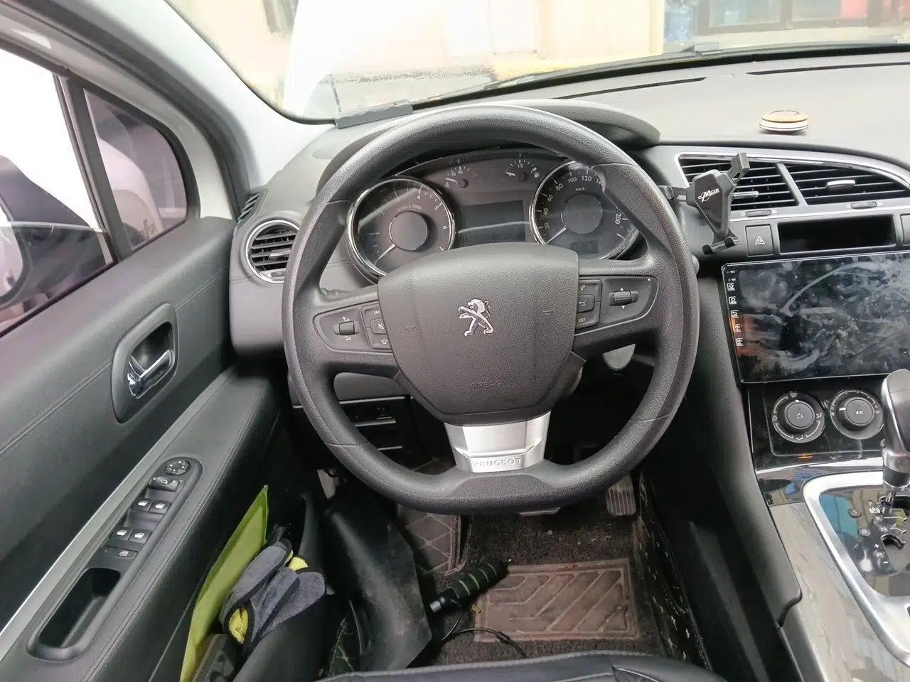 Peugeot 3008 2016 2.0L Automatic Classic Edition — миниатюра 11