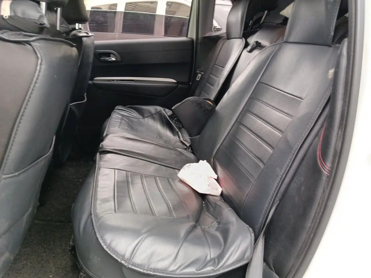 Peugeot 3008 2016 2.0L Automatic Classic Edition — миниатюра 18