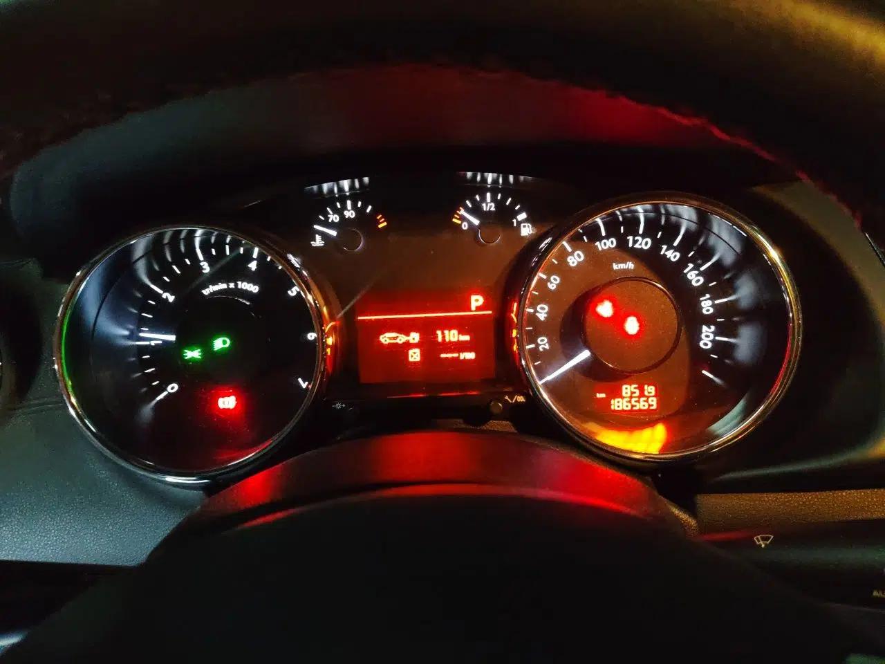 Peugeot 3008 2013 1.6THP Automatic Prestige Edition — миниатюра 12