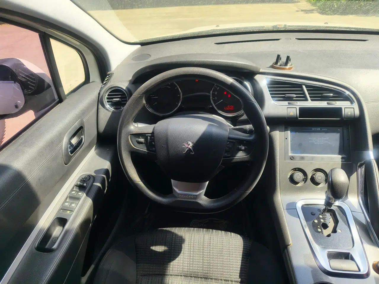 Peugeot 3008 2016 2.0L Automatic Classic Edition — миниатюра 11