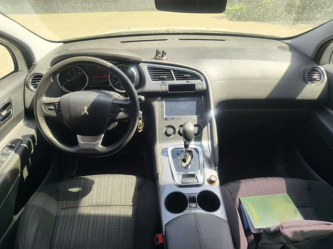 Peugeot 3008 2016 2.0L Automatic Classic Edition — миниатюра 10