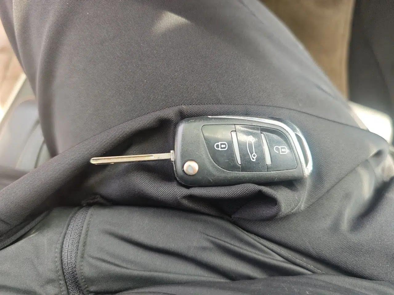 Peugeot 508 2012 2.0L Automatic Luxury Edition — миниатюра 9