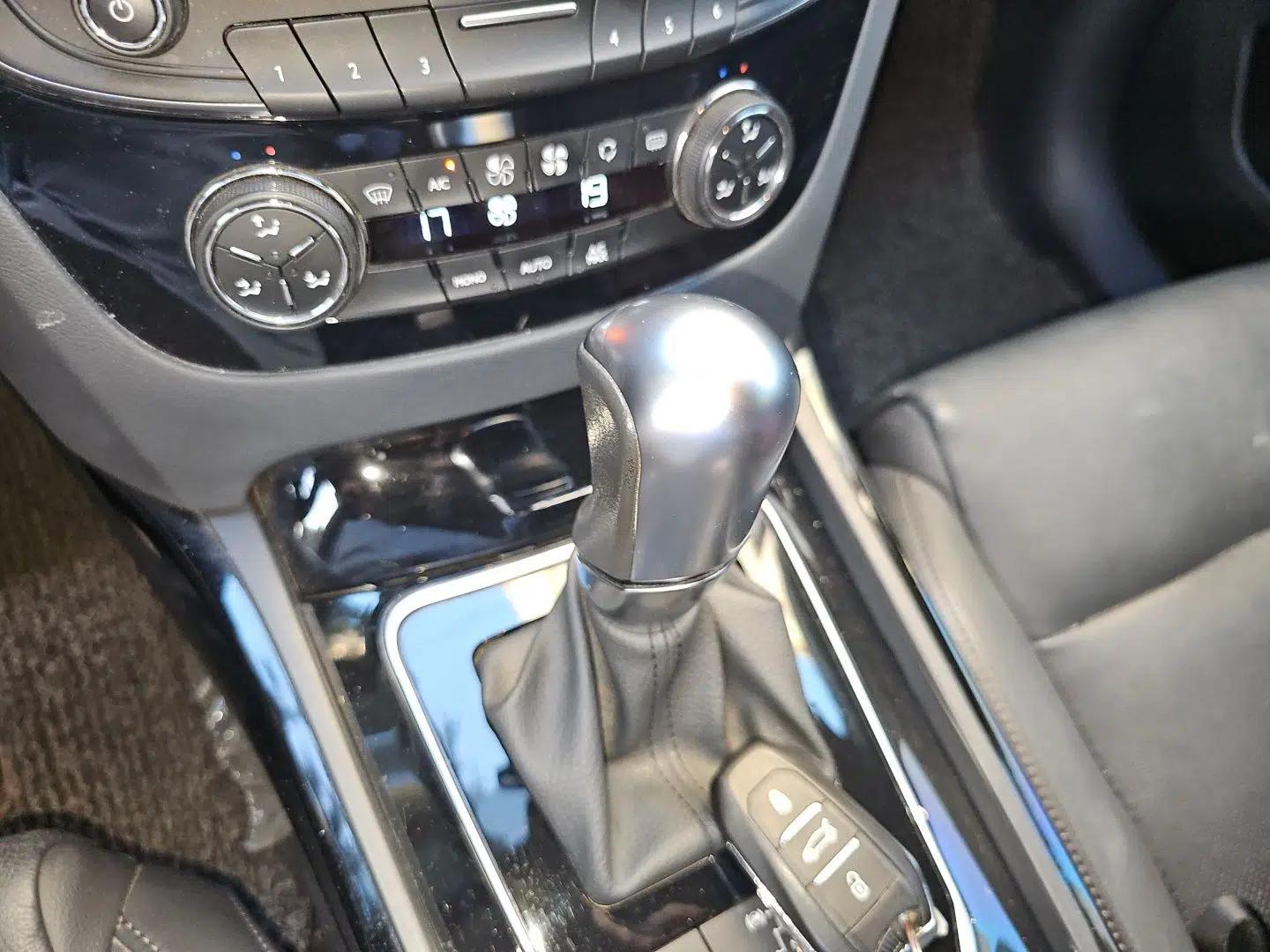 Peugeot 508 2015 1.6THP Automatic Prestige Edition — миниатюра 15