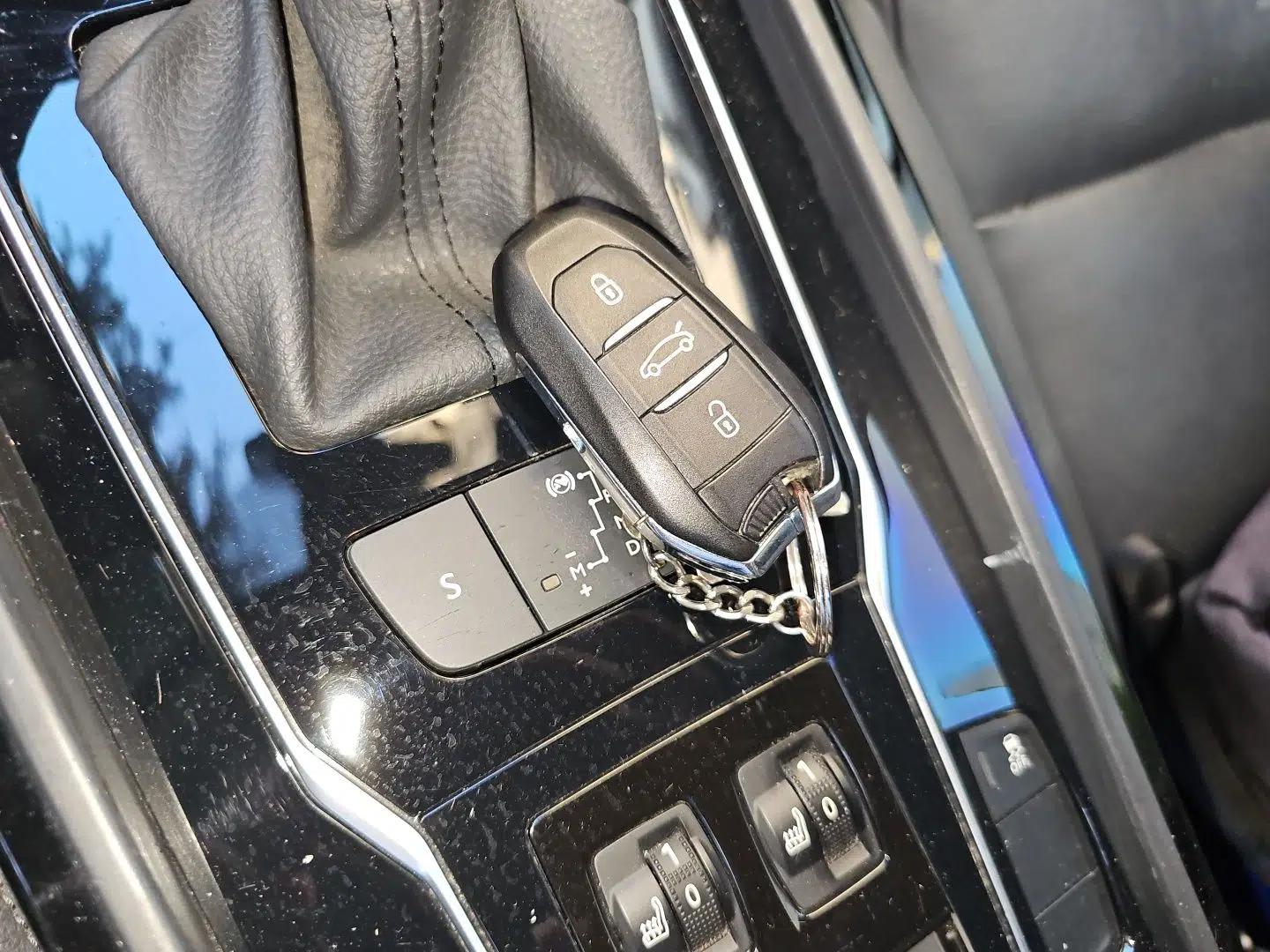 Peugeot 508 2015 1.6THP Automatic Prestige Edition — миниатюра 9