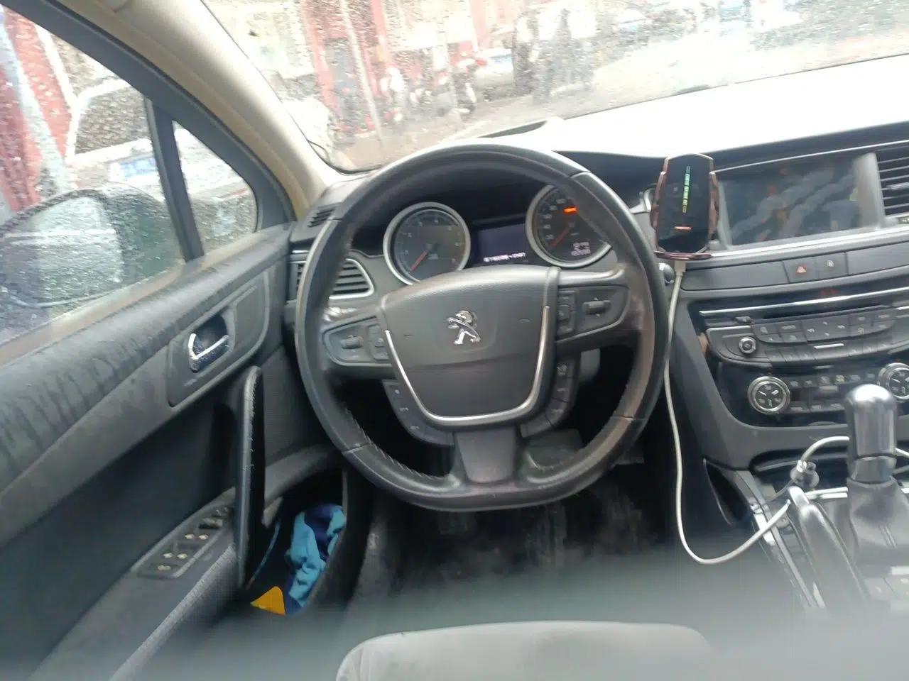 Peugeot 508 2011 2.3L Automatic Flagship Edition — миниатюра 11