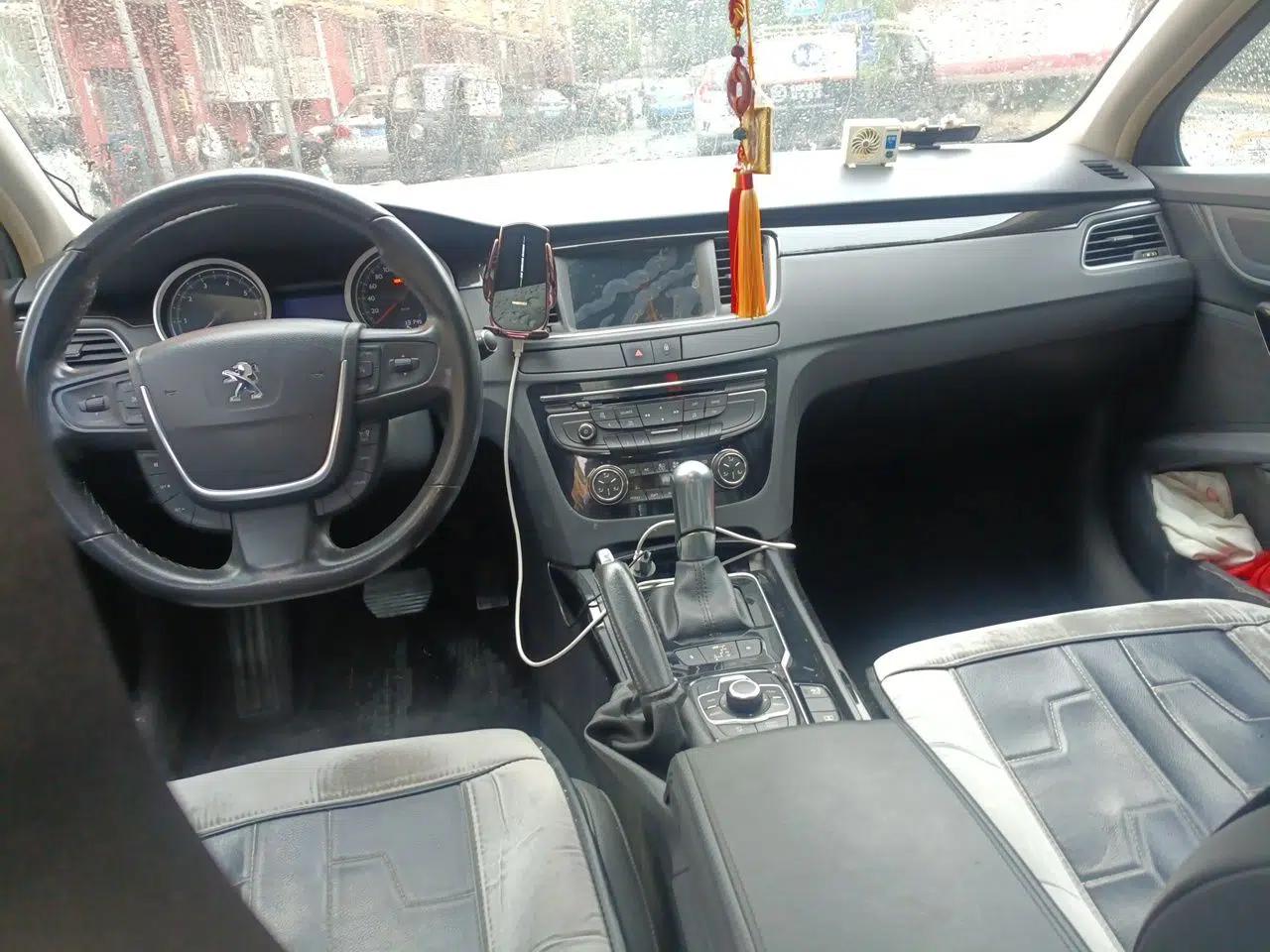 Peugeot 508 2011 2.3L Automatic Flagship Edition — миниатюра 10