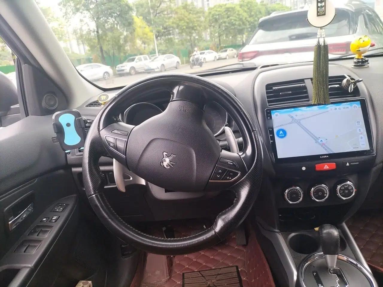 Peugeot 4008 2013 2.0L Two-Wheel Drive Entry-Level Trim — миниатюра 11