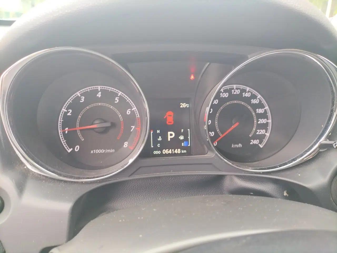 Peugeot 4008 2013 2.0L Two-Wheel Drive Entry-Level Trim — миниатюра 12
