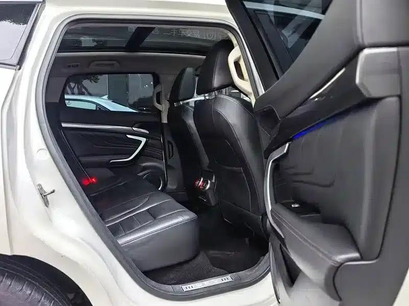 Weipai VV7 2017 2.0T Super Luxury Edition — миниатюра 10