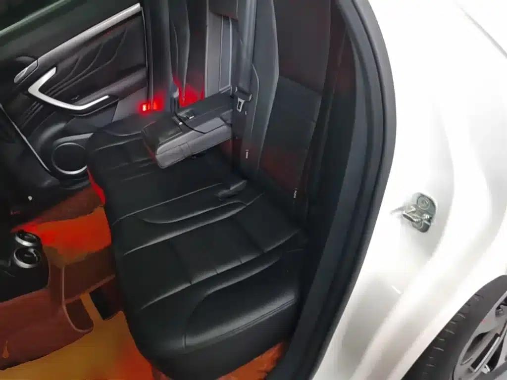 Weipai VV7 2017 2.0T Super Luxury Edition — миниатюра 17