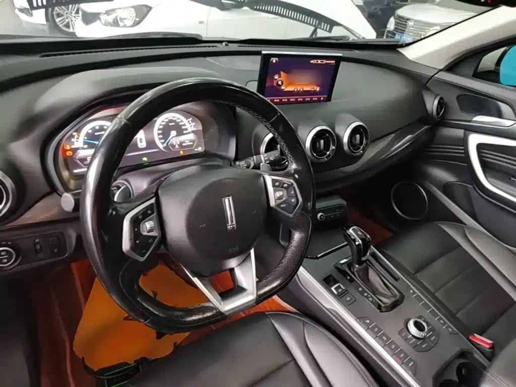 Weipai VV7 2017 2.0T Super Luxury Edition — миниатюра 10