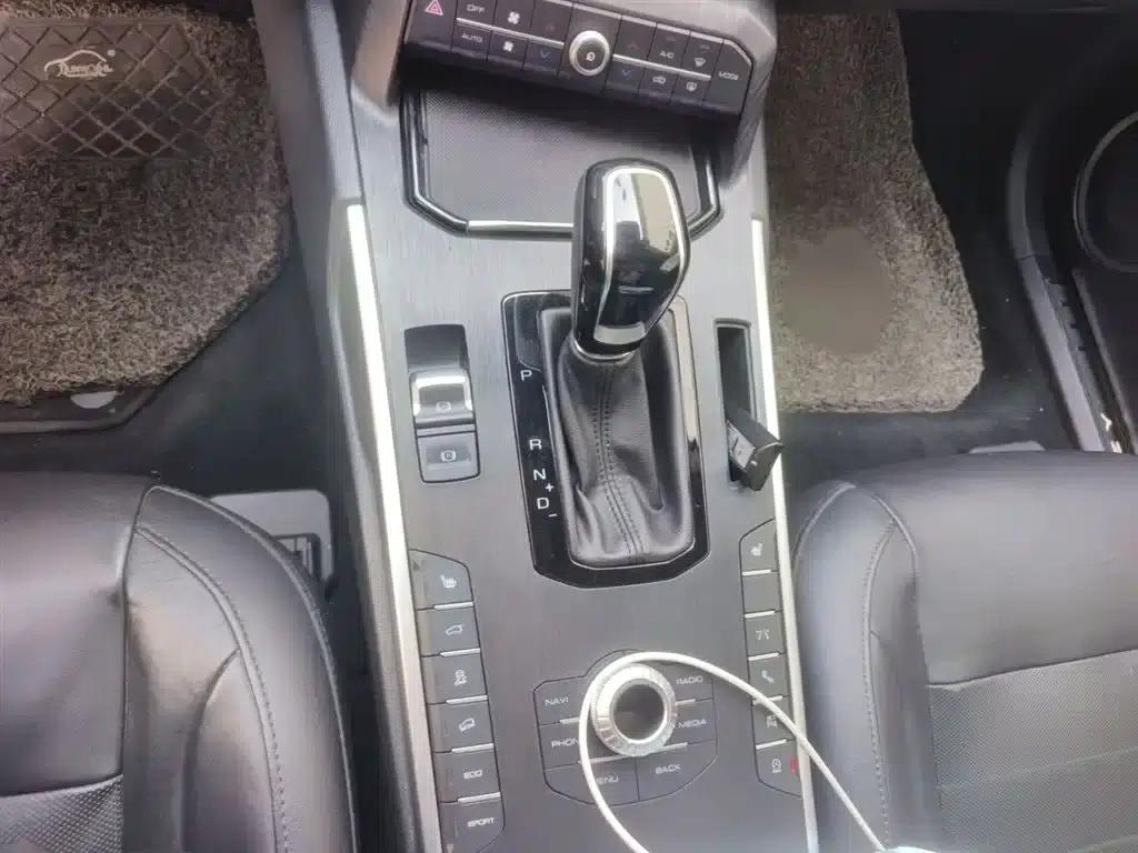 Weipai VV7 2017 VV7c 2.0T Flagship Edition — миниатюра 7