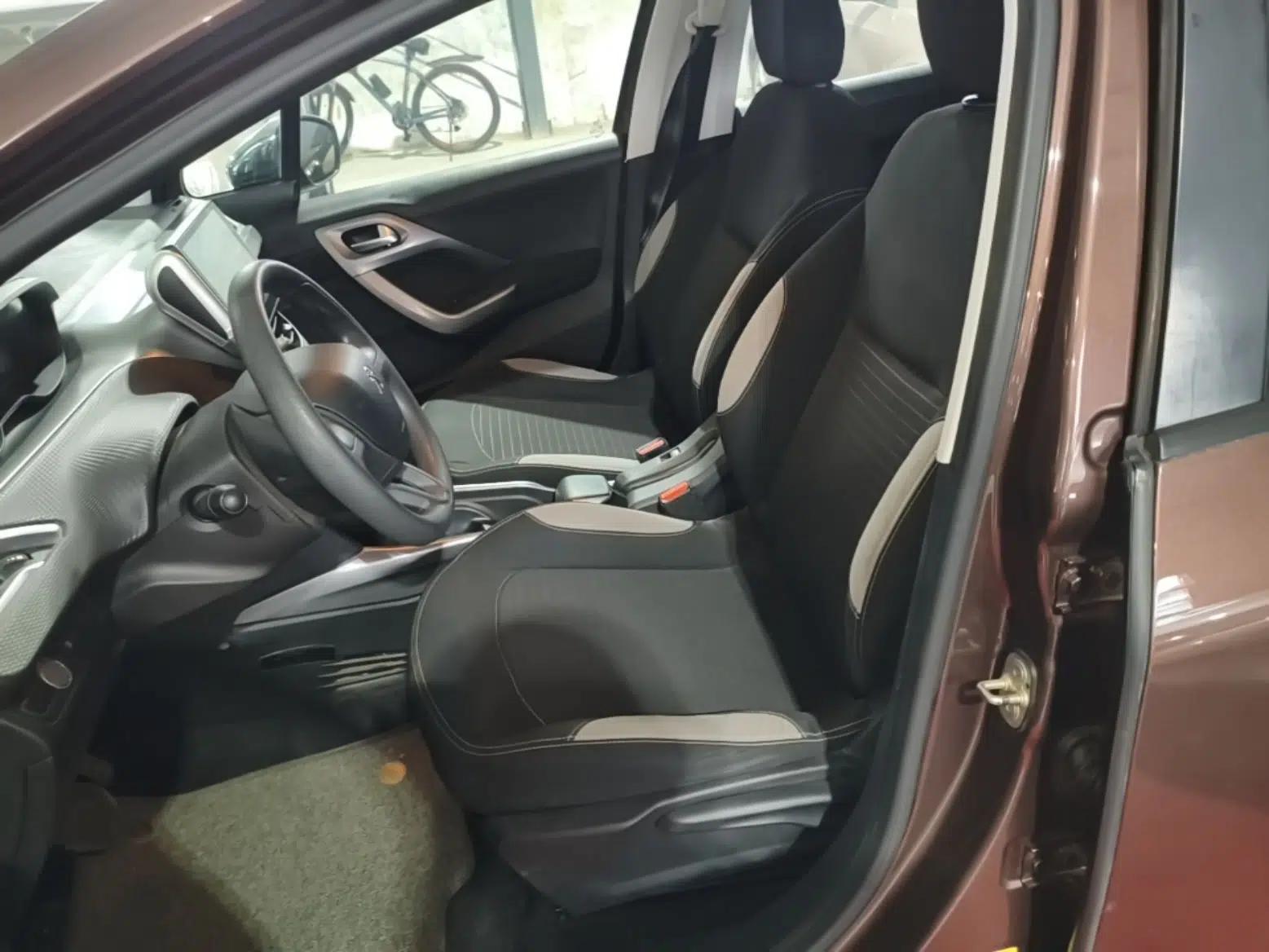 Peugeot 2008 2015 1.6L Automatic Playcool Edition — миниатюра 18
