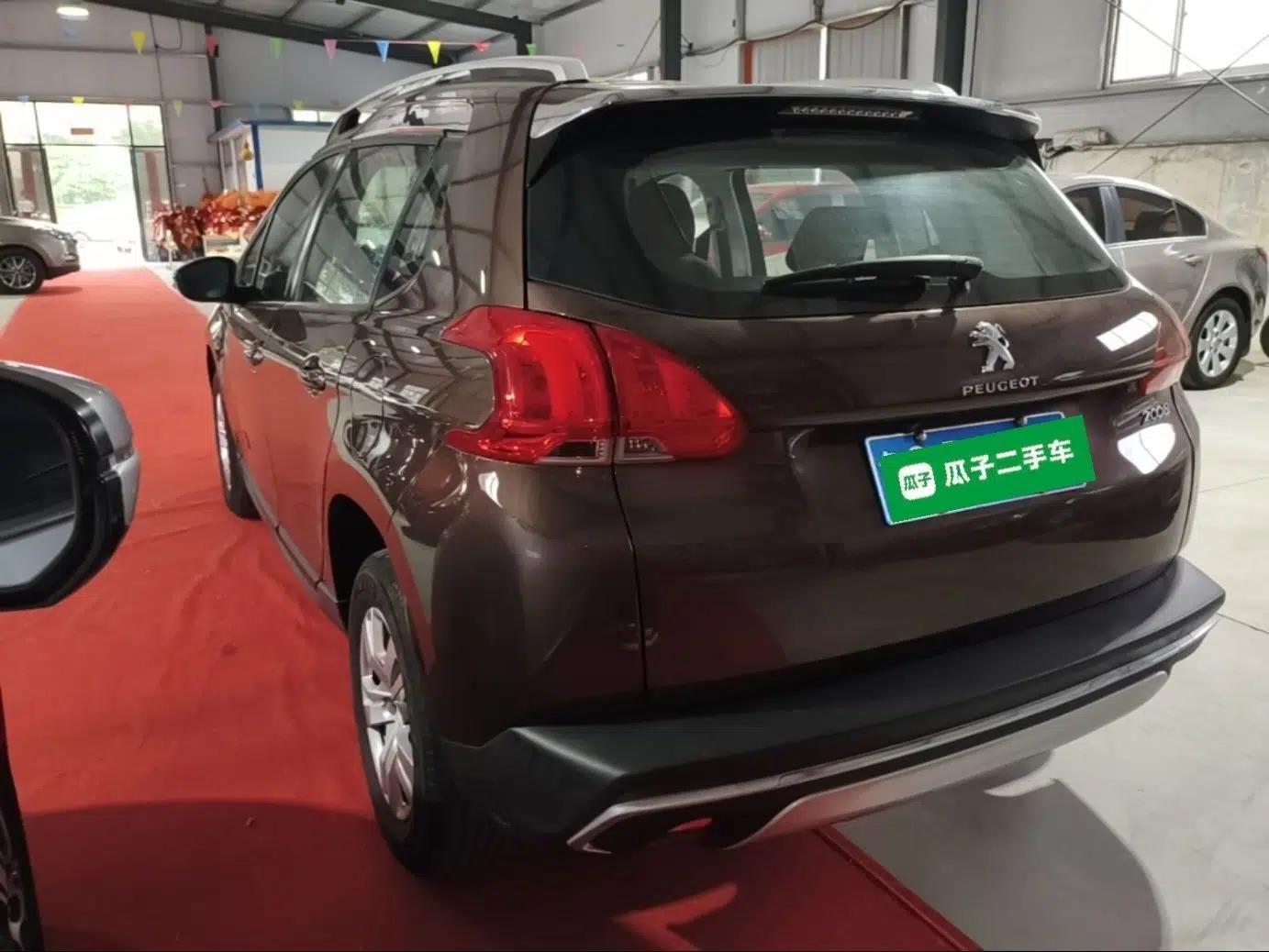 Peugeot 2008 2015 1.6L Automatic Playcool Edition — миниатюра 4