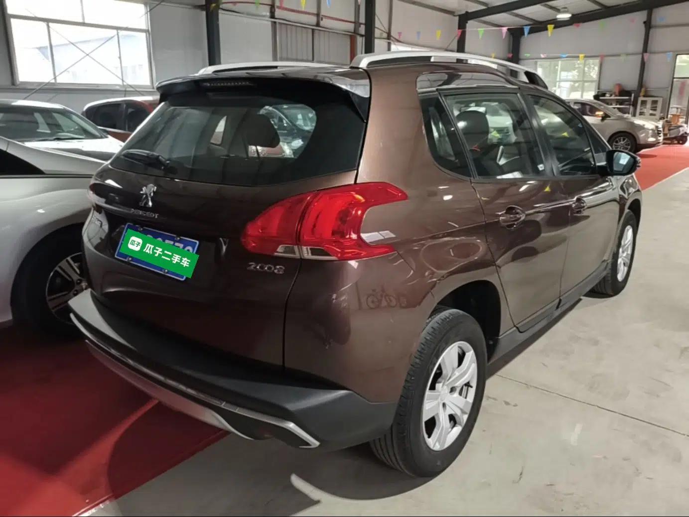 Peugeot 2008 2015 1.6L Automatic Playcool Edition — миниатюра 6