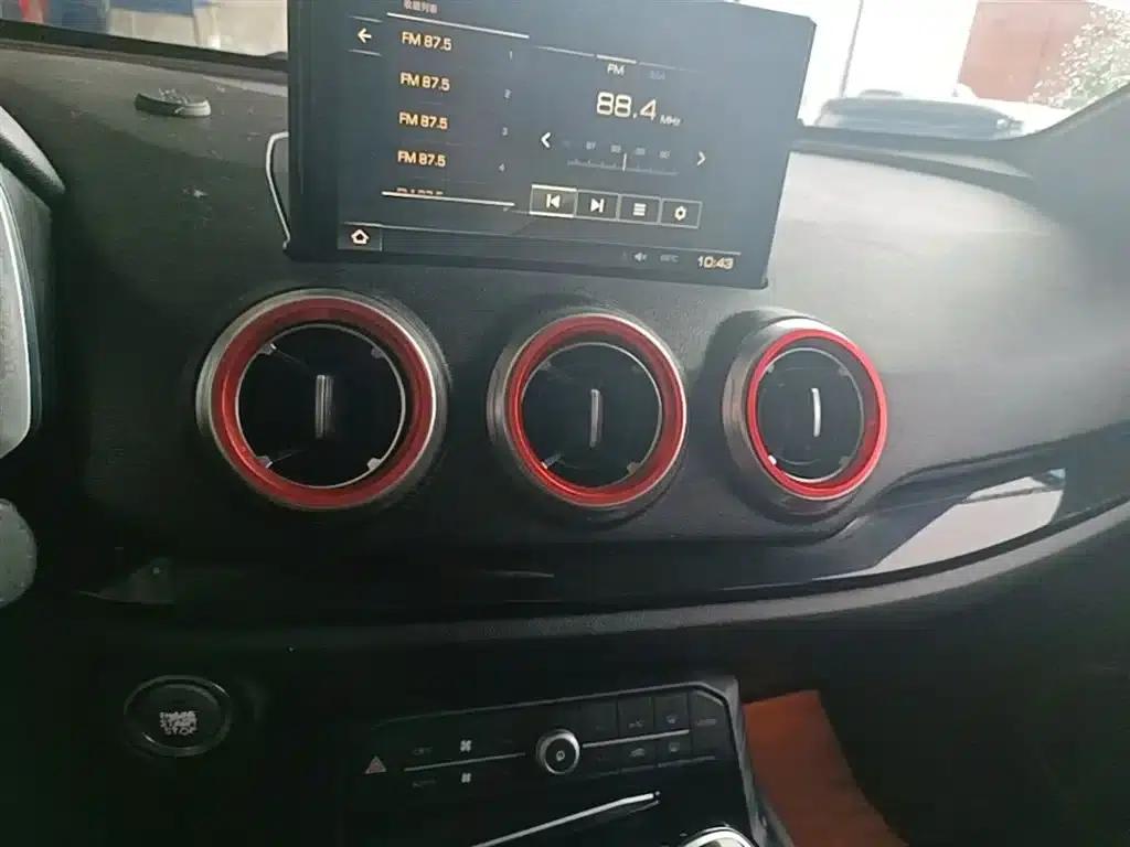 Weipai VV5 2017 2.0T Super Luxury Edition — миниатюра 13