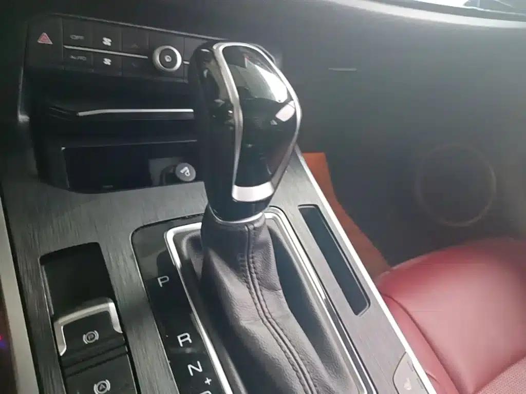 Weipai VV5 2017 2.0T Super Luxury Edition — миниатюра 14