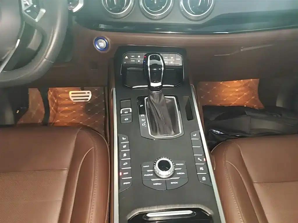 Weipai VV5 2017 2.0T Super Luxury Edition — миниатюра 14