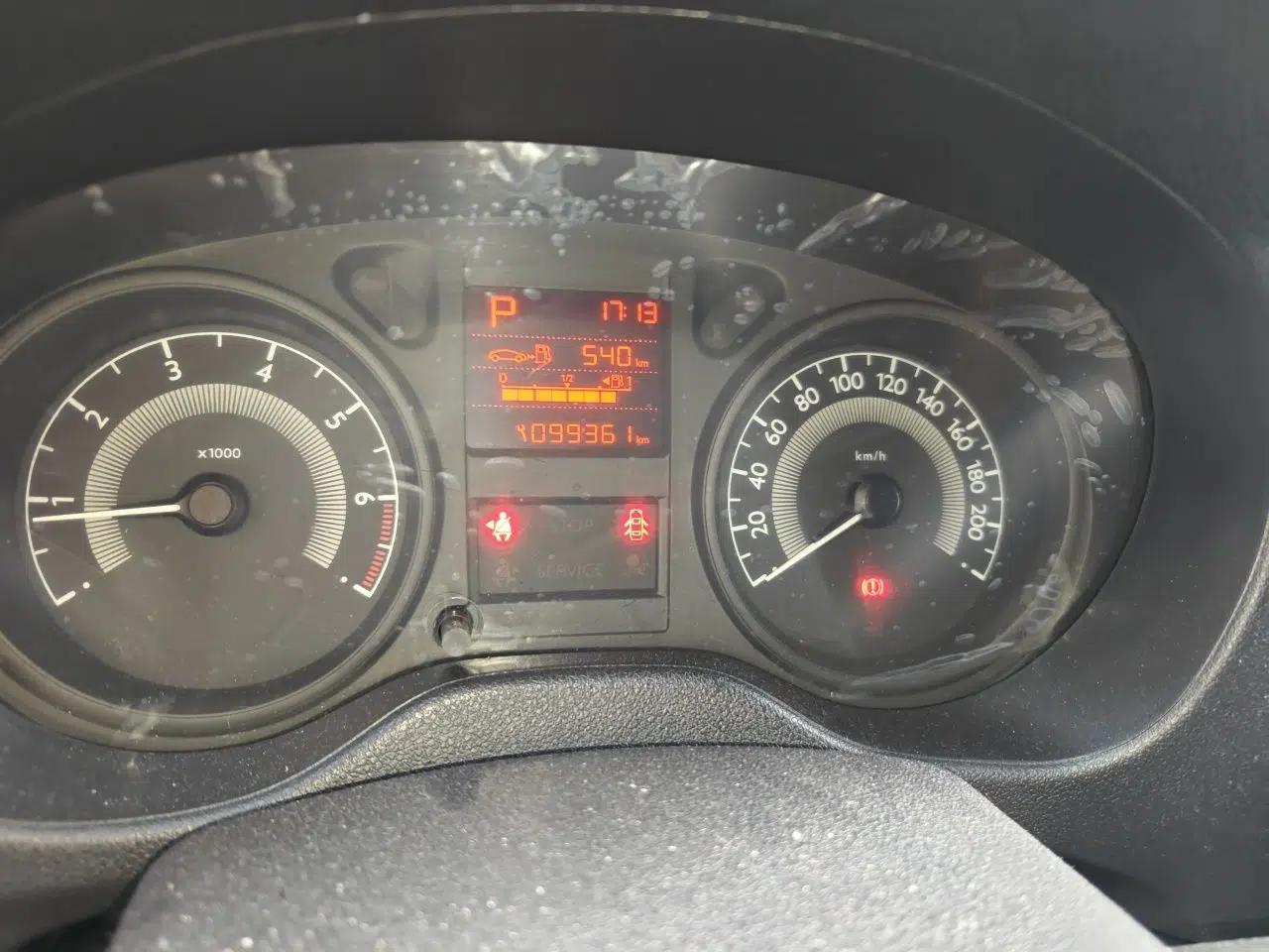 Peugeot 301 2014 1.6L Automatic Comfort Edition — миниатюра 13