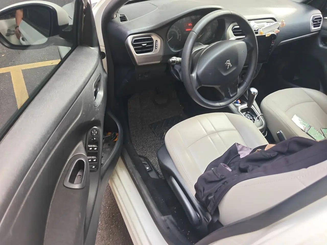 Peugeot 301 2014 1.6L Automatic Comfort Edition — миниатюра 17