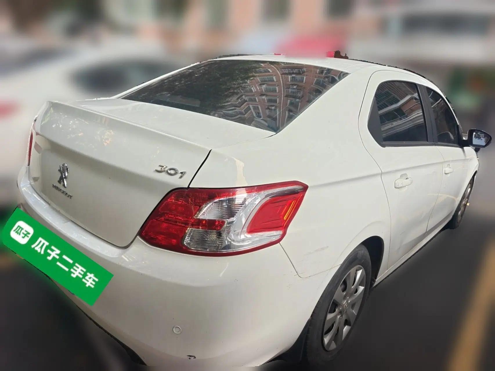 Peugeot 301 2014 1.6L Automatic Comfort Edition — миниатюра 6
