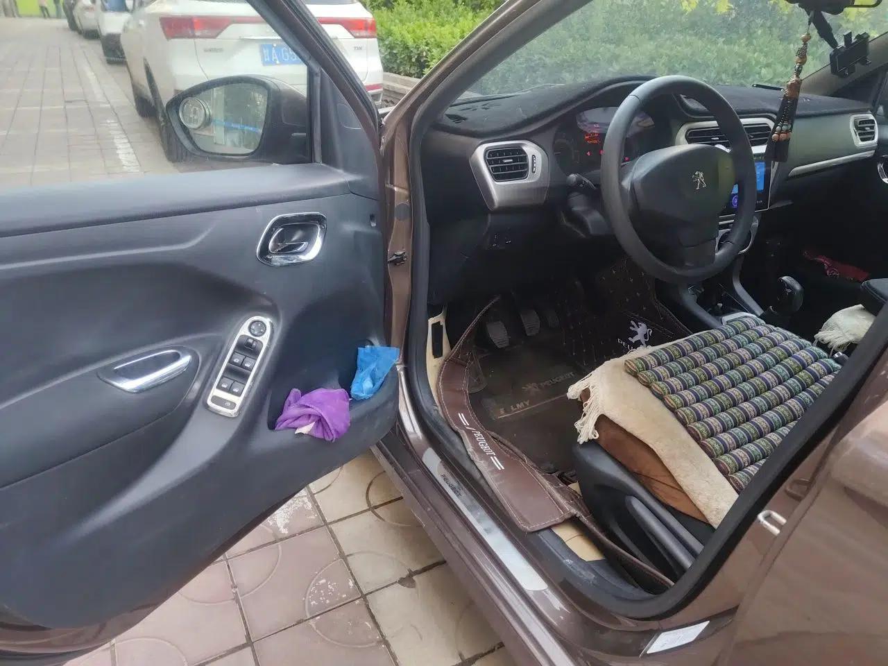 Peugeot 301 2014 1.6L Manual Comfort Edition — миниатюра 17