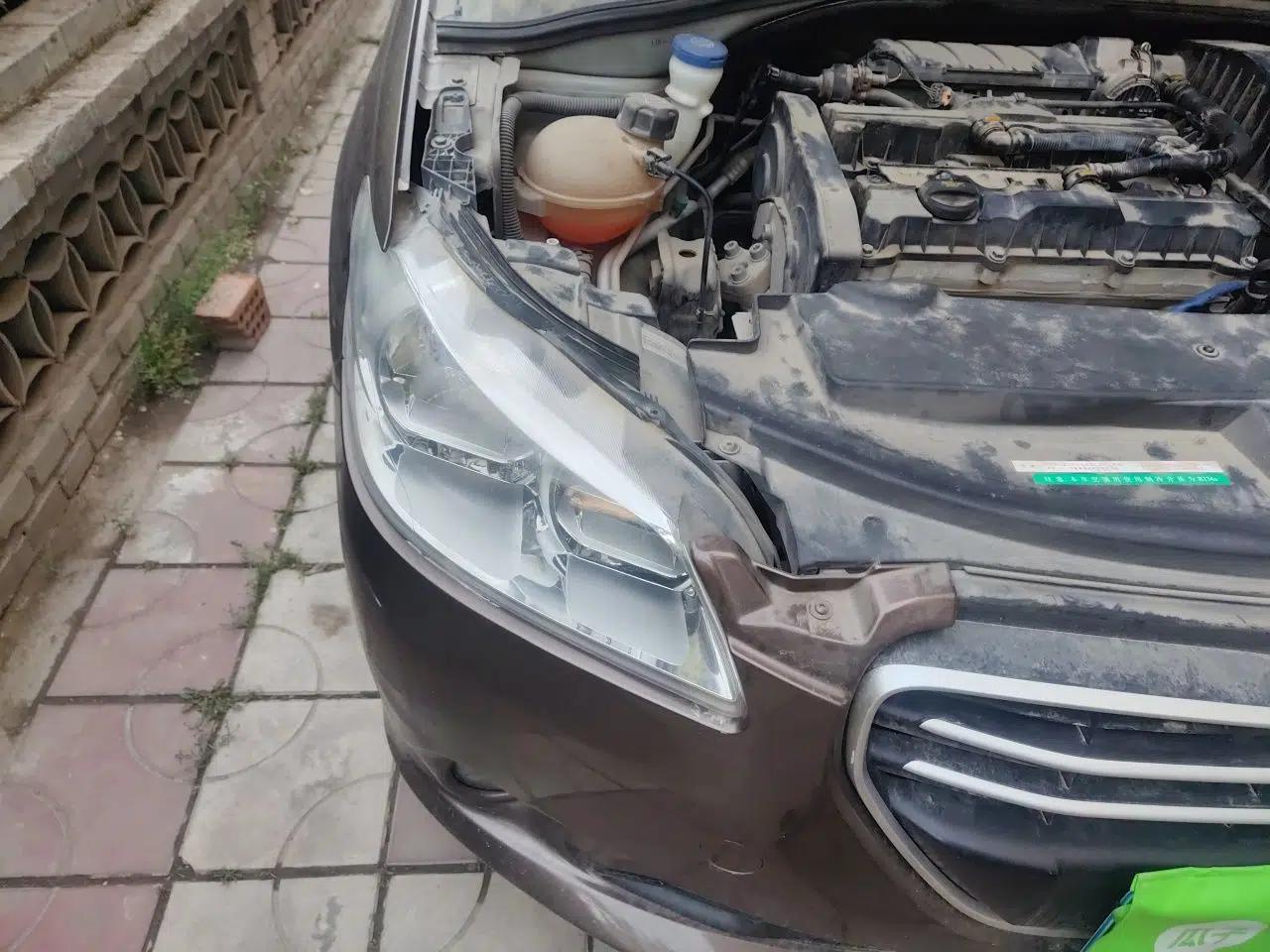 Peugeot 301 2014 1.6L Manual Comfort Edition — миниатюра 7