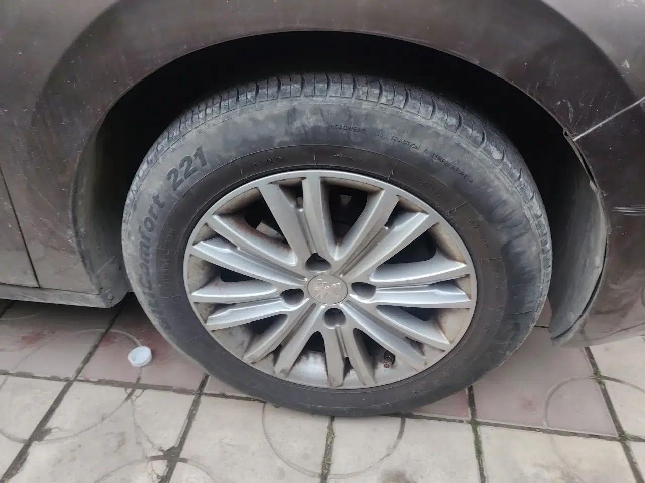 Peugeot 301 2014 1.6L Manual Comfort Edition — миниатюра 8