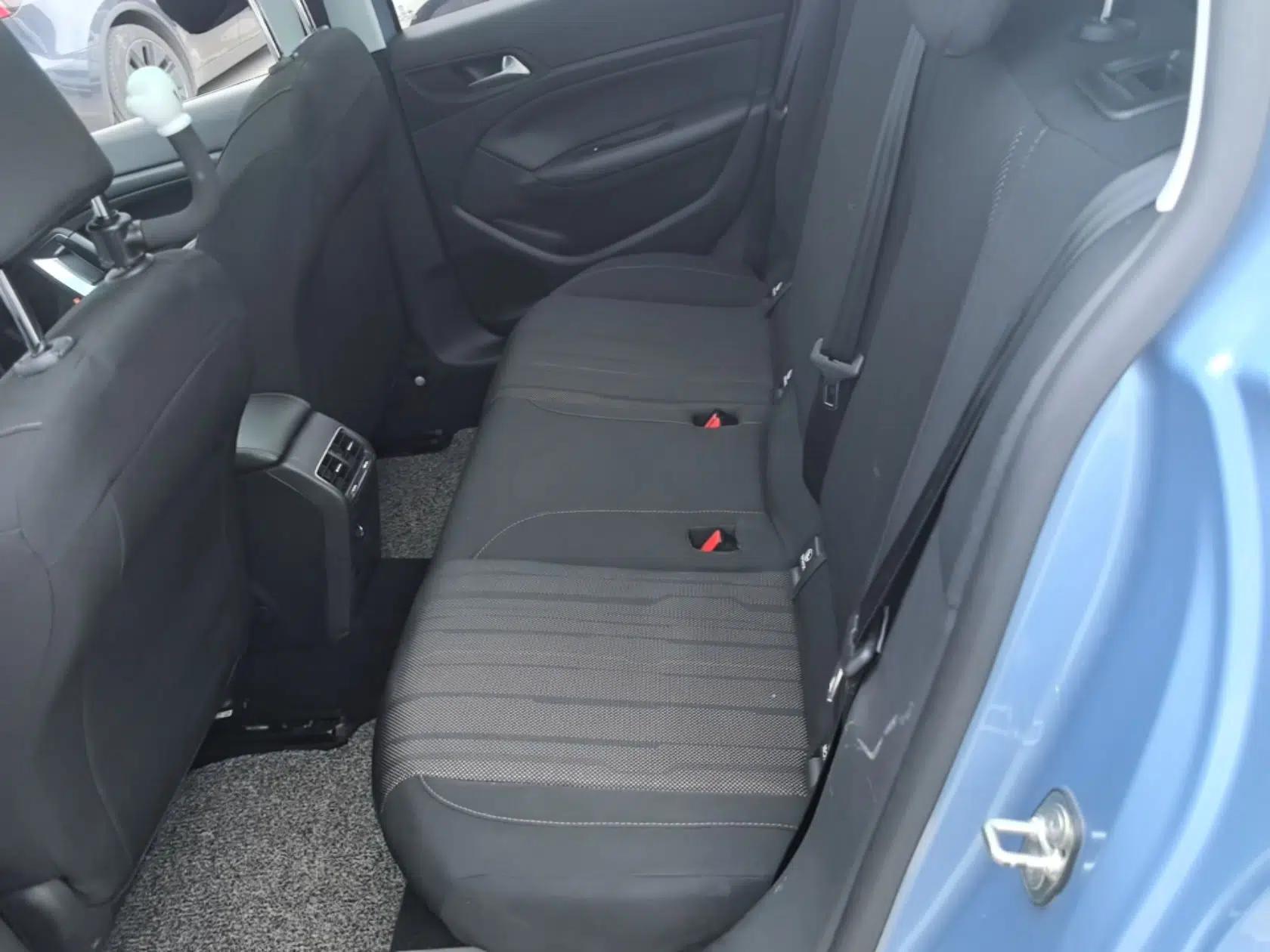 Peugeot 308S 2015 1.6T Automatic Jingchi Edition — миниатюра 19