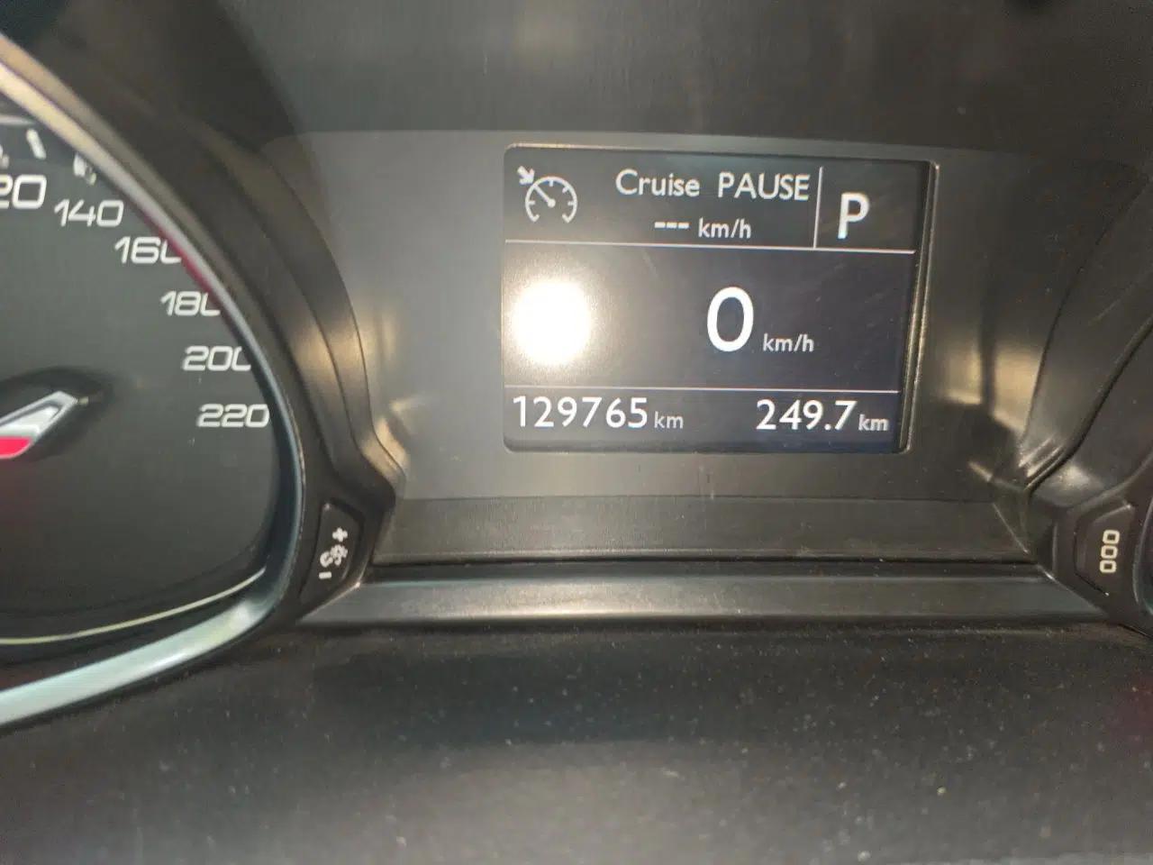 Peugeot 308S 2015 1.6T Automatic Ruichi Edition — миниатюра 13