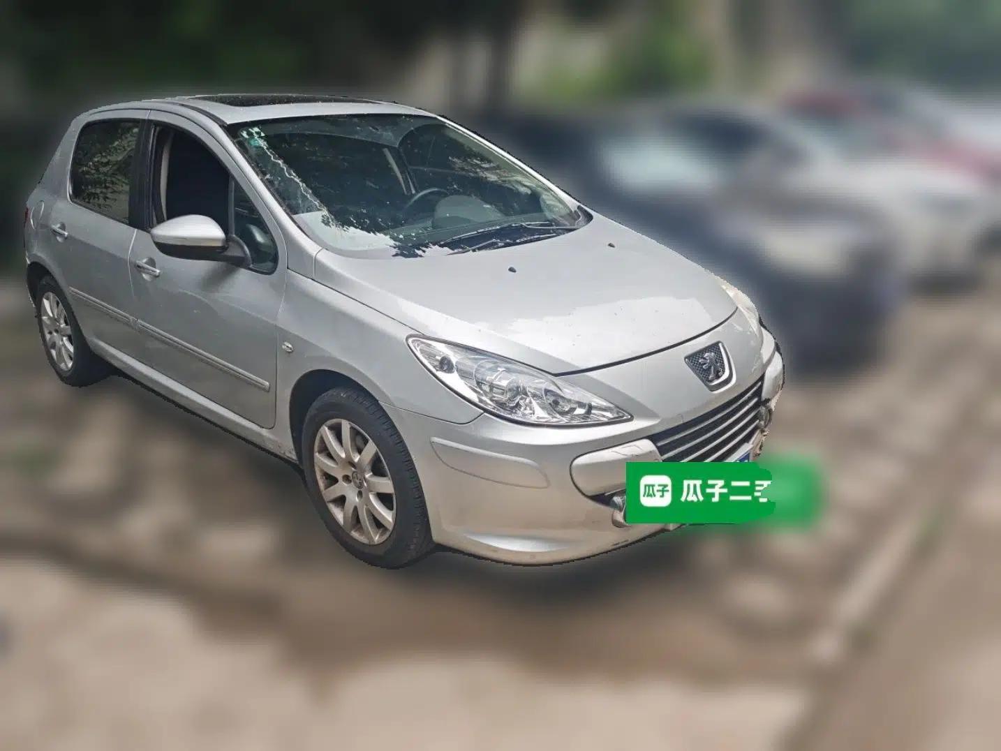 Peugeot 307 2013 Hatchback 1.6L Manual Comfort Edition — миниатюра 3