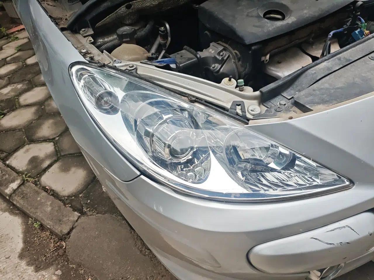 Peugeot 307 2013 Hatchback 1.6L Manual Comfort Edition — миниатюра 7