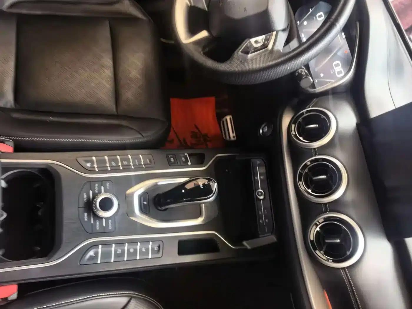 Wey VV6 2018 2.0T 2WD Super Luxury Edition (National V Emission Standard) — миниатюра 3