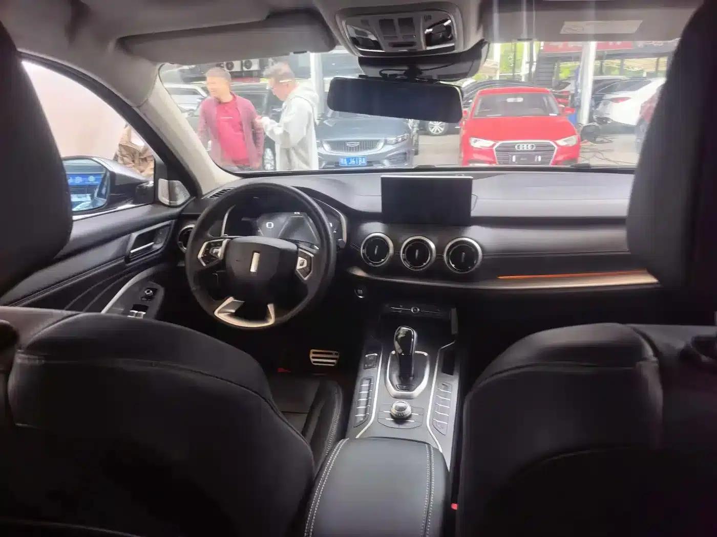Wey VV6 2018 2.0T 2WD Super Luxury Edition (National V Emission Standard) — миниатюра 6