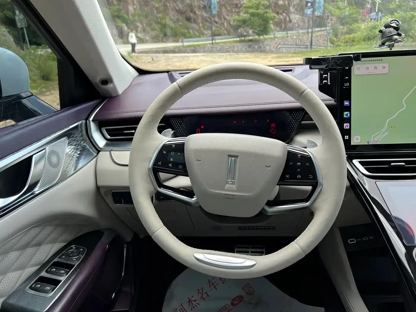Wey brand Mocha 2021 2.0T 2WD Special Edition — миниатюра 6