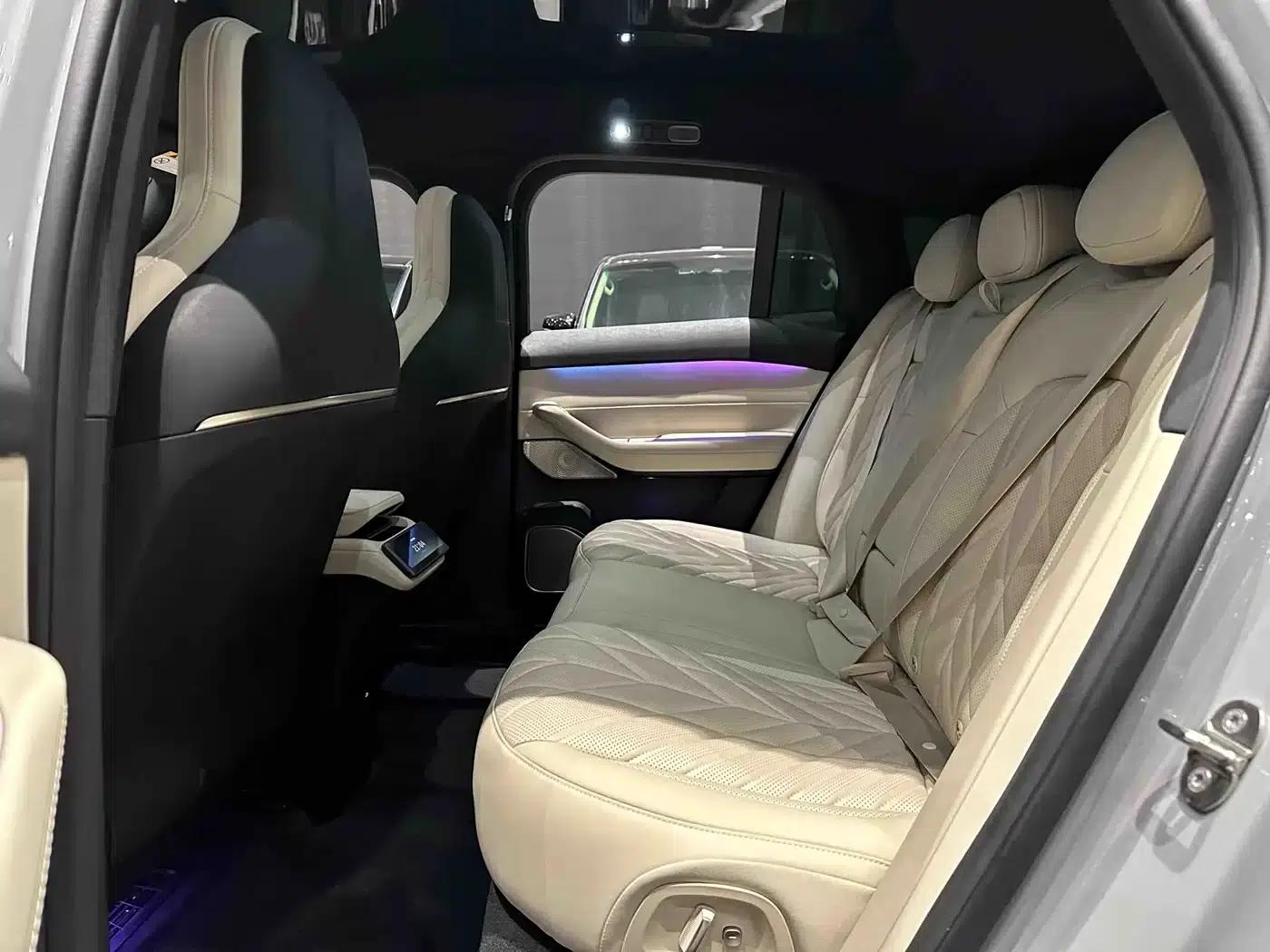 NIO EC6 2025 model 75kWh — миниатюра 11