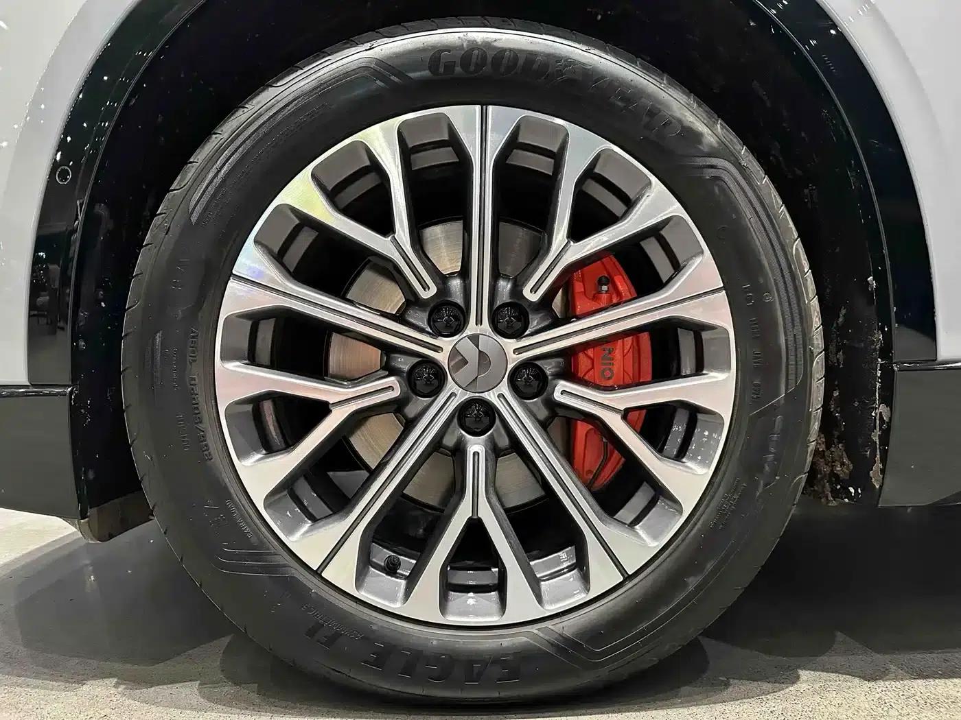 NIO EC6 2025 model 75kWh — миниатюра 8