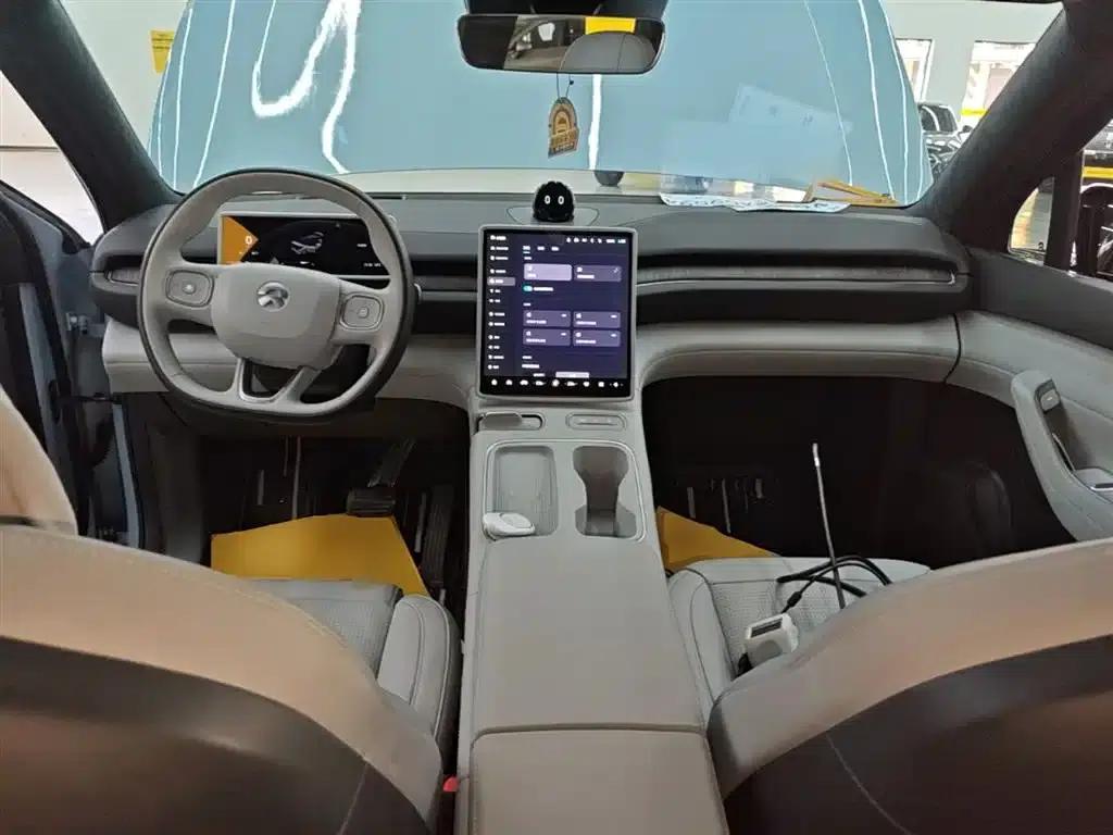 NIO EC6 2024 model 75kWh — миниатюра 10