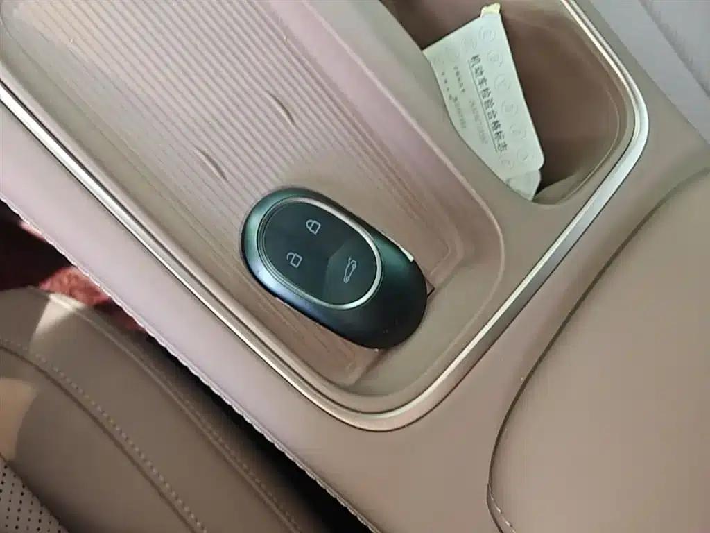 NIO EC6 2024 model 75kWh — миниатюра 9