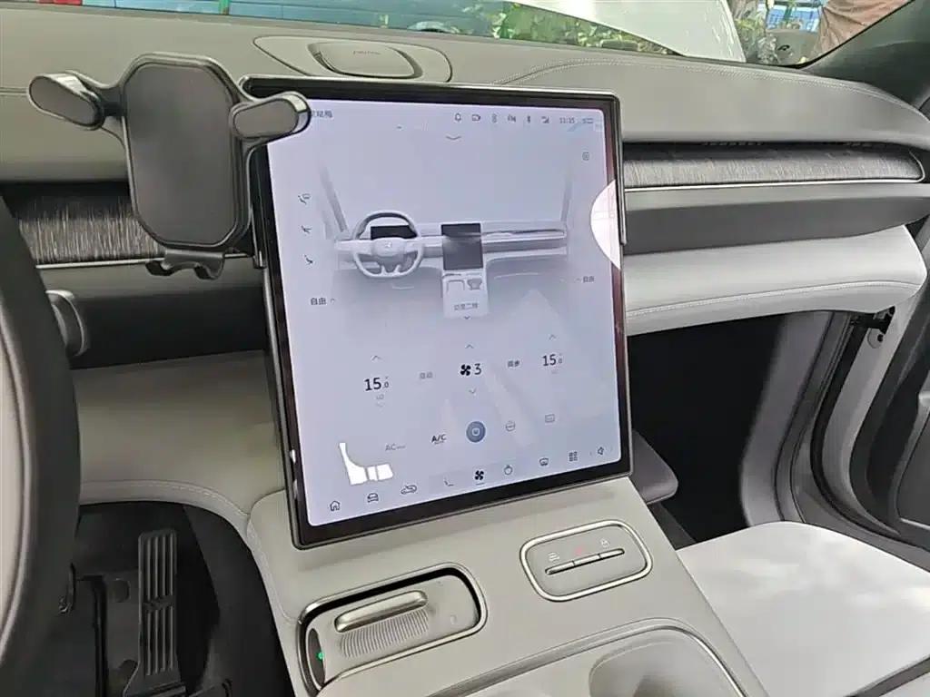 NIO EC6 2024 model 75kWh — миниатюра 13