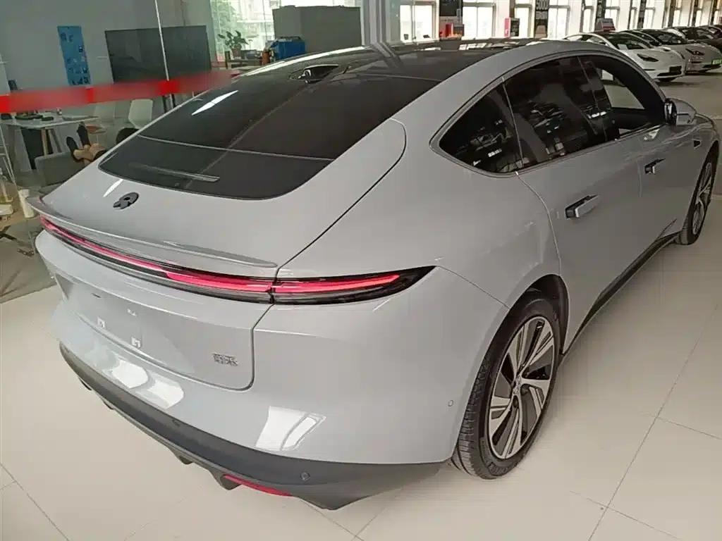NIO ET5 2025 model 75kWh — миниатюра 7