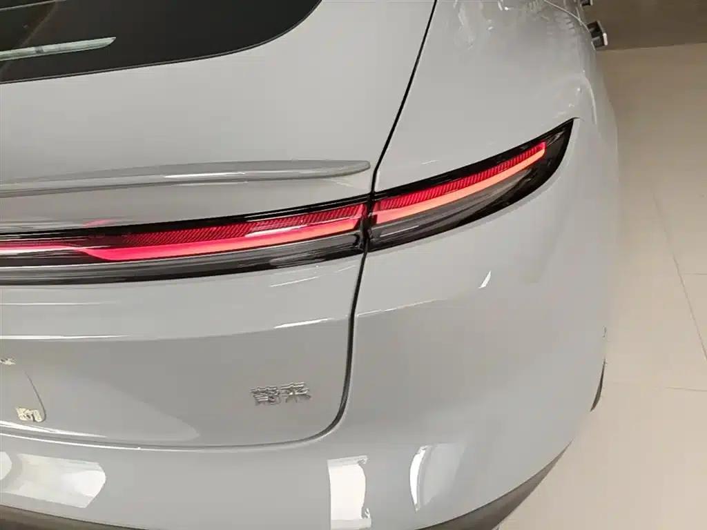 NIO ET5 2025 model 75kWh — миниатюра 8
