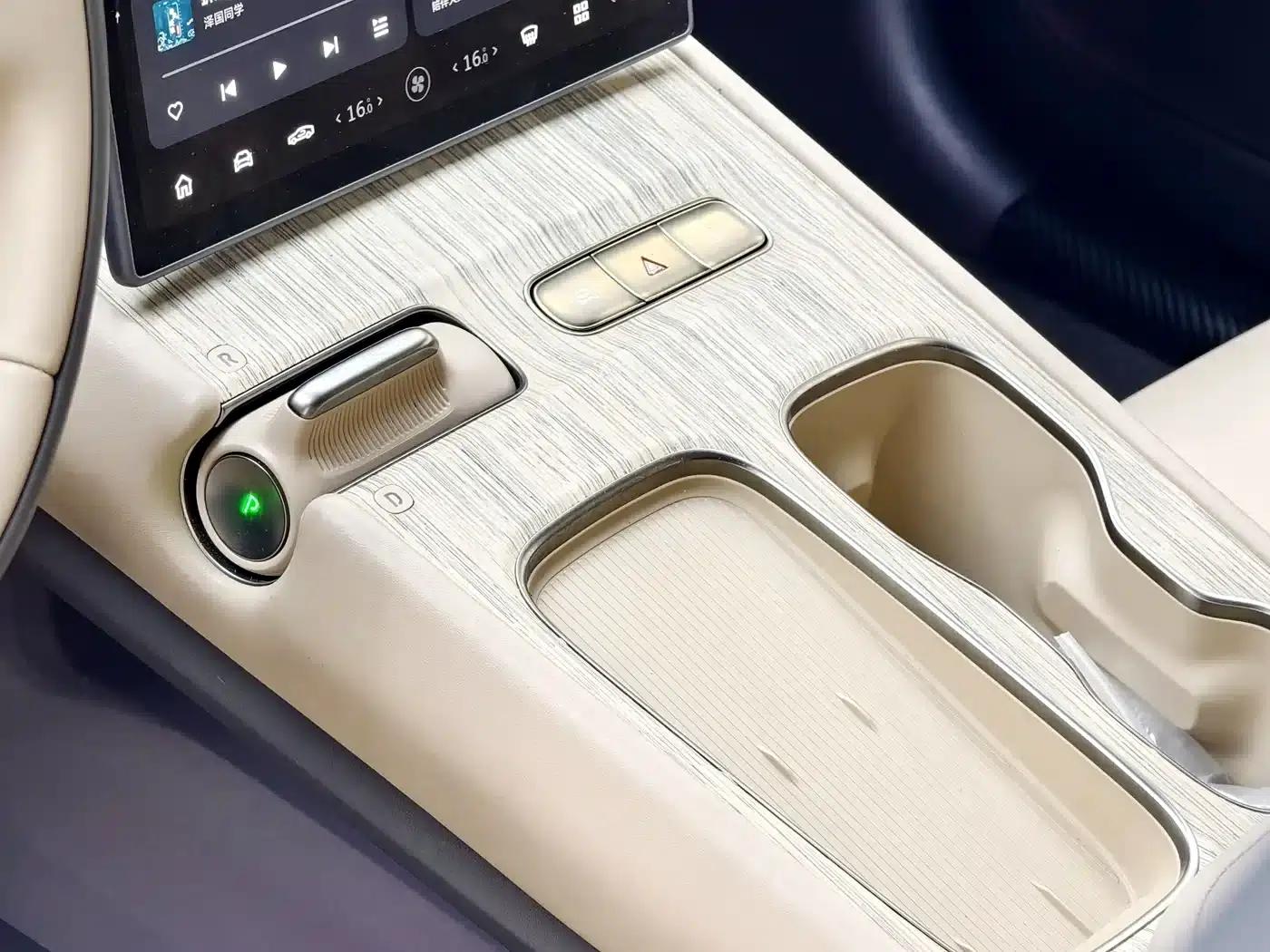 NIO ET7 2024 75kWh Executive Signature Edition — миниатюра 13