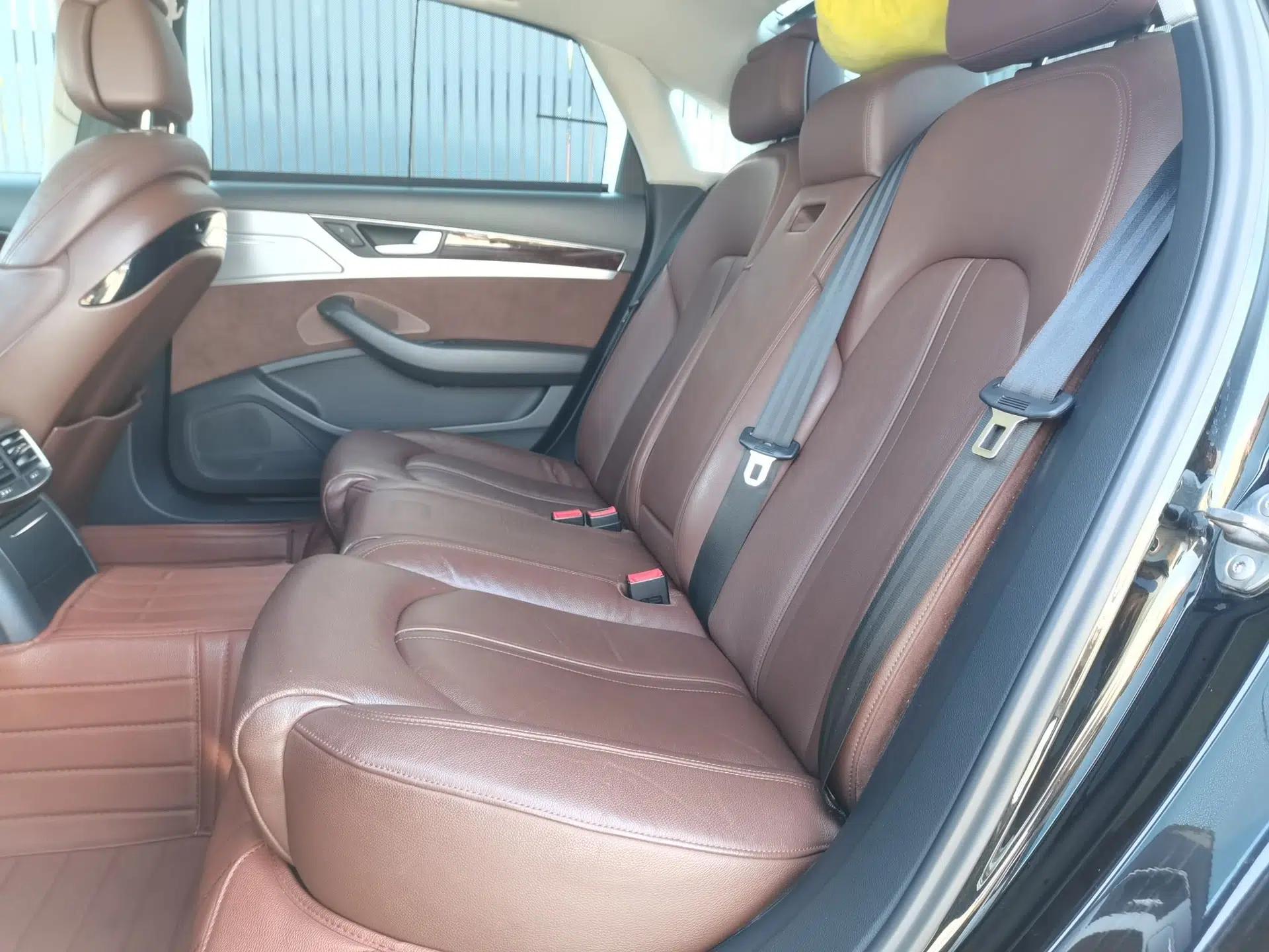 Audi A8 2014 A8L 45 TFSI quattro Comfort model — миниатюра 18
