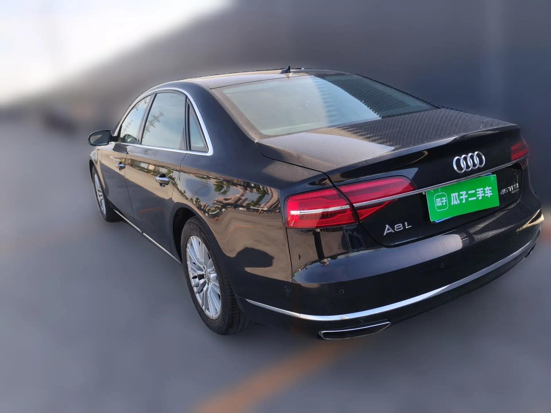 Audi A8 2014 A8L 45 TFSI quattro Comfort model — миниатюра 4