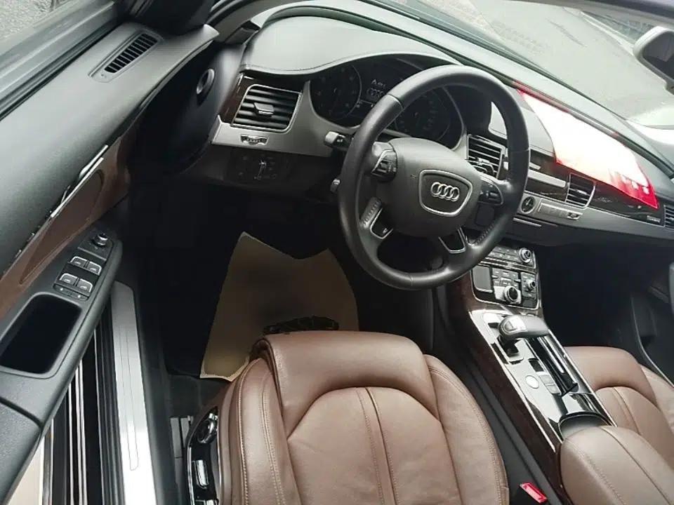 Audi A8 2014 A8L 45 TFSI quattro Comfort model — миниатюра 19